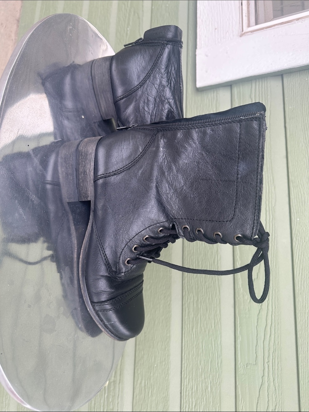 Steve Madden Black Leather Lace-Up Ankle combat Boots - Women's
